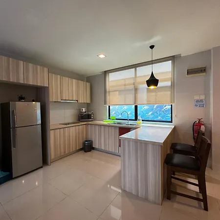 Studio At Samsuria Beach Resort Kampung Sungai Ular Exterior photo