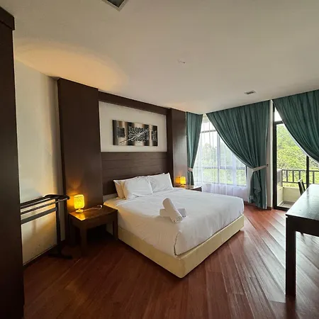 Studio At Samsuria Beach Resort Kampung Sungai Ular Exterior photo