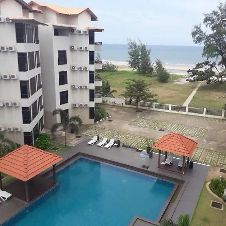 Studio At Samsuria Beach Resort Kampung Sungai Ular Exterior photo