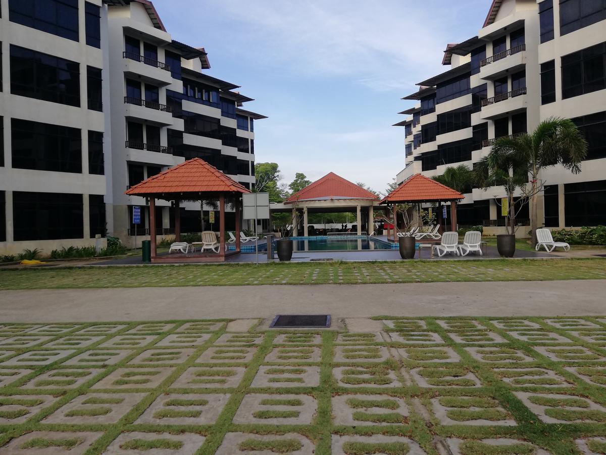 At Samsuria * Kampung Sungai Ular